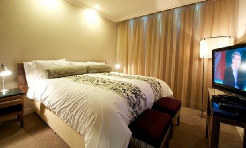 фото отеля Macdonald Townhouse Hotel