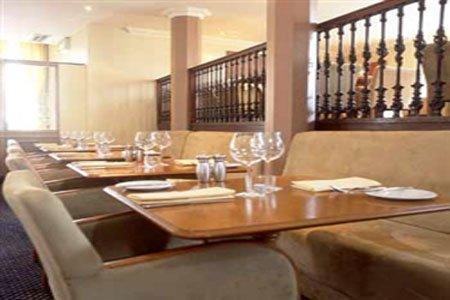 фото отеля Macdonald Townhouse Hotel