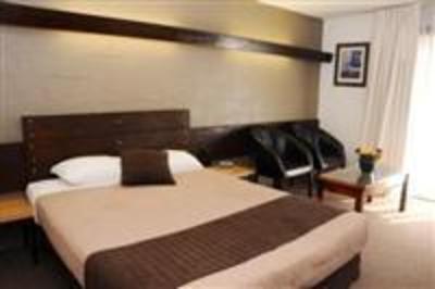 фото отеля BEST WESTERN Airport Hacienda Motel