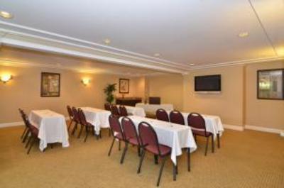 фото отеля BEST WESTERN Inn Dixon