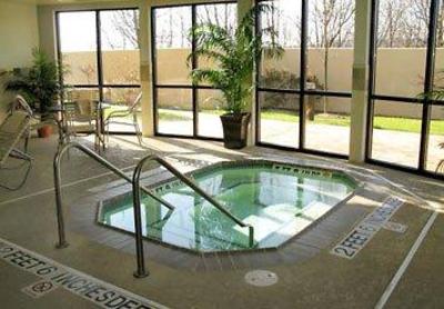 фото отеля Courtyard by Marriott Kingston
