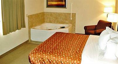 фото отеля AmericInn Lodge & Suites Monmouth
