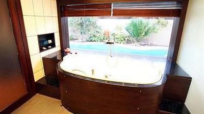 фото отеля Leonia Holistic Resort Hyderabad