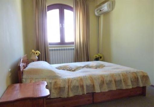 фото отеля Hotel Cosmos Asenovgrad
