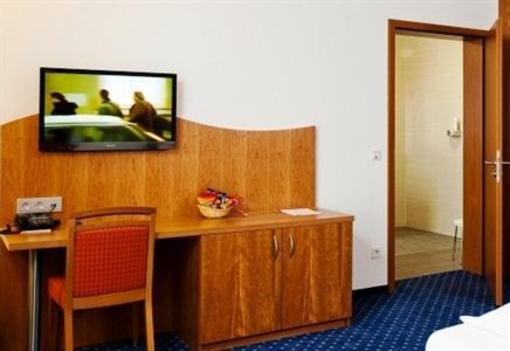 фото отеля Komforthotel Butjadinger Tor