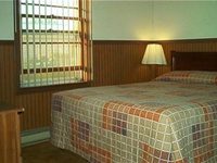 4 Winds Motel