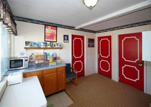 фото отеля Econo Lodge Kalkaska