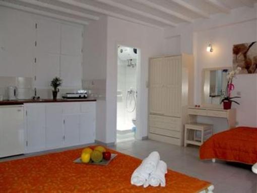 фото отеля Agia Anna Beach Studios Paraga