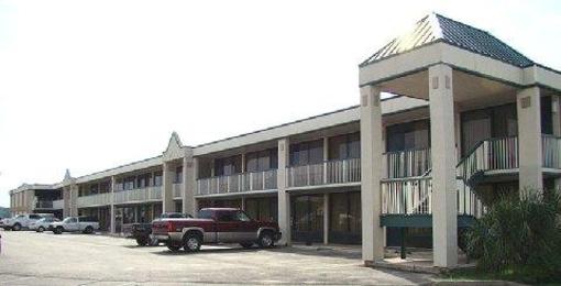 фото отеля Coast Inn Waveland