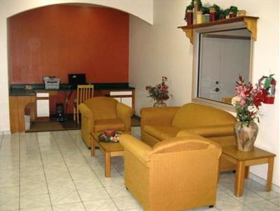 фото отеля Luxury Inn & Suites Liberty
