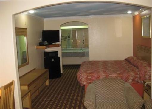 фото отеля Luxury Inn & Suites Liberty