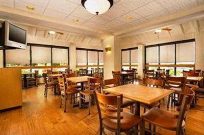 фото отеля Pear Tree Inn St. Louis Airport