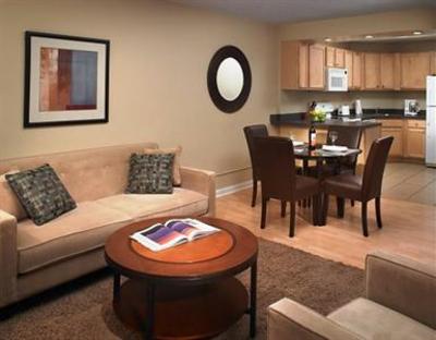 фото отеля Marriott Execustay Post Lake Orlando