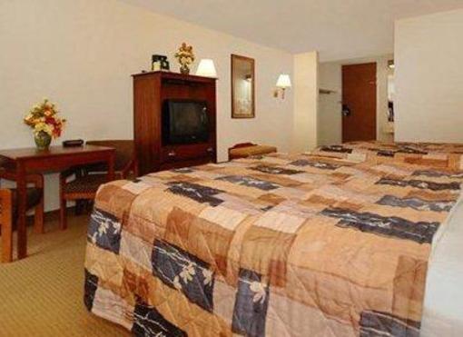 фото отеля Quality Inn Brookville