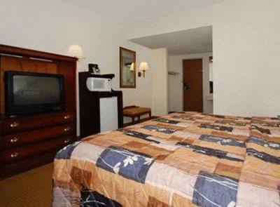 фото отеля Quality Inn Brookville