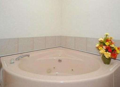 фото отеля Quality Inn Brookville