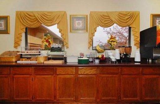 фото отеля Quality Inn Brookville