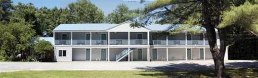 фото отеля Red Carpet Inn & Suites Plymouth