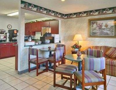 фото отеля Super 8 Motel Neosho