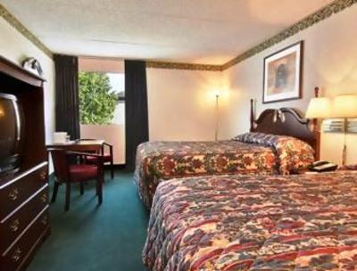 фото отеля Ramada Limited Tell City