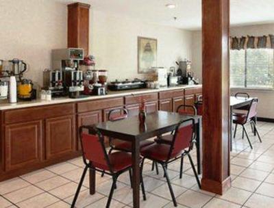 фото отеля Ramada Limited Tell City