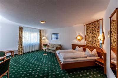 фото отеля Hotel Edelfinger Hof Bad Mergentheim