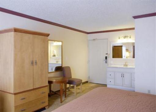фото отеля Americas Best Value Inn Hayward