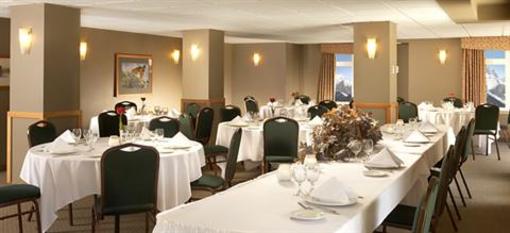 фото отеля Windtower Lodge & Suites Canmore