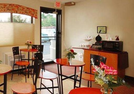 фото отеля Econo Lodge Ithaca