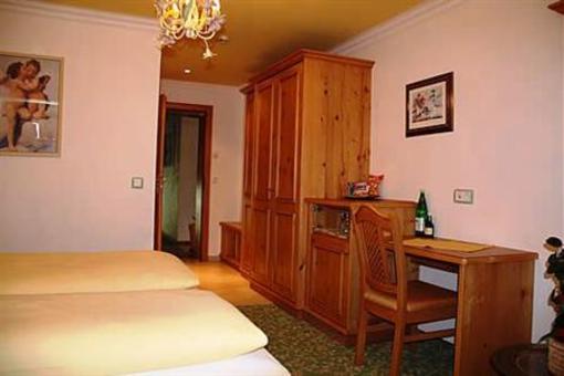 фото отеля Hotel Garni Huttl Bernd