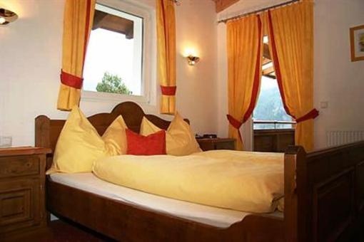 фото отеля Hotel Garni Huttl Bernd