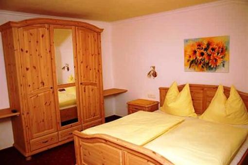 фото отеля Hotel Garni Huttl Bernd