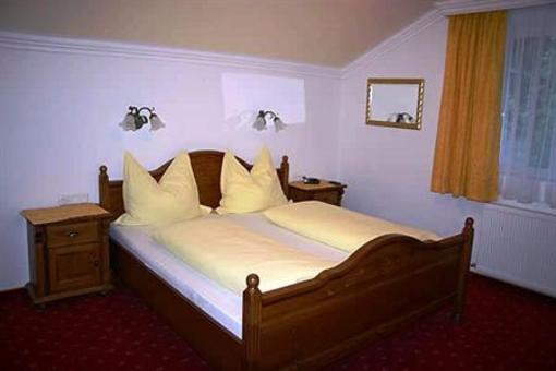 фото отеля Hotel Garni Huttl Bernd