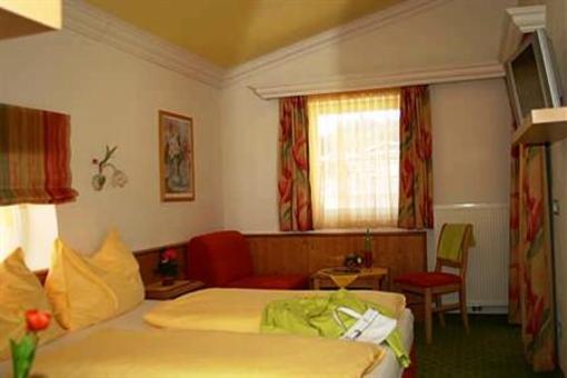 фото отеля Hotel Garni Huttl Bernd