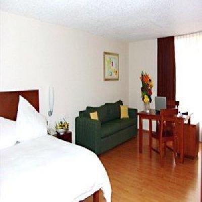 фото отеля San Marino Suites Hotel