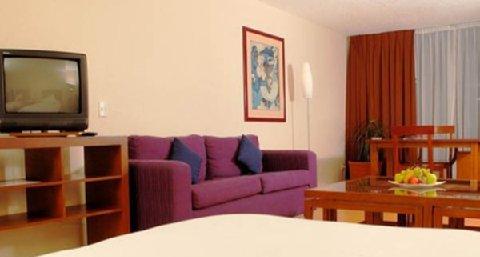 фото отеля San Marino Suites Hotel