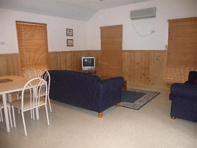 фото отеля Coachhouse Marina Resort