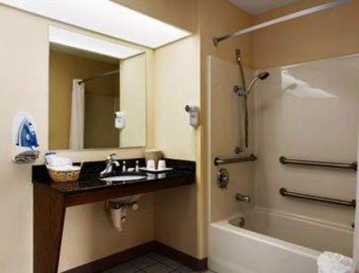 фото отеля Baymont Inn & Suites Dublin