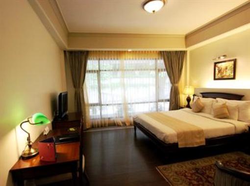 фото отеля The Manu Maharani Hotel Nainital