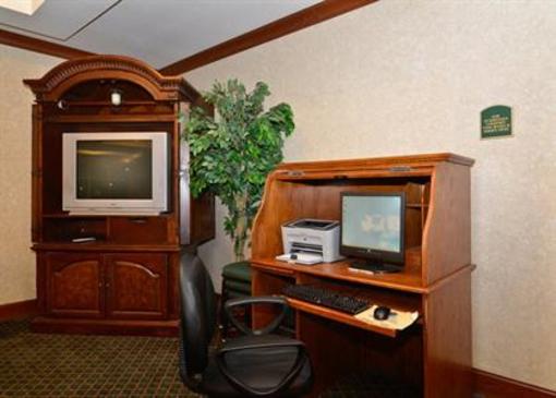 фото отеля Best Western Plus Sparta Trail Lodge