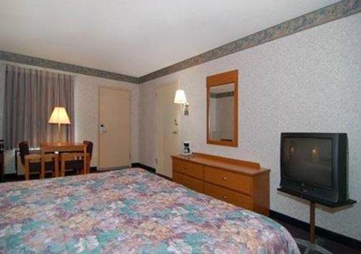 фото отеля Rodeway Inn Charlotte (North Carolina)