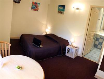 фото отеля Hotel du Parc de Villeneuve-Loubet