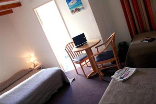 фото отеля Hotel du Parc de Villeneuve-Loubet