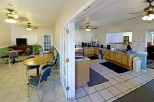фото отеля Americas Best Value Inn & Suites Houston FM 1960 I-45