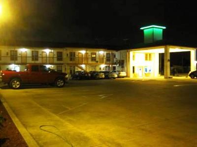 фото отеля Pinn Road Inn & Suites