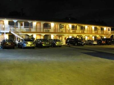 фото отеля Pinn Road Inn & Suites