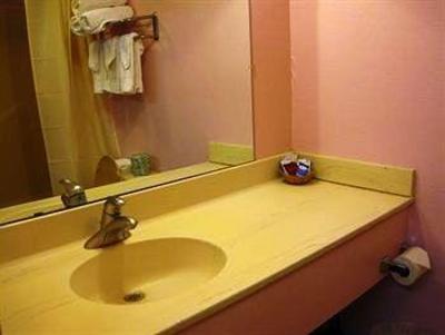 фото отеля Pinn Road Inn & Suites