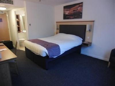 фото отеля Premier Inn Sheffield City Centre