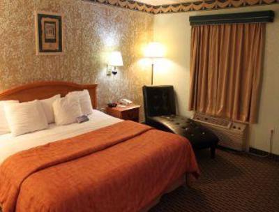 фото отеля Travelodge Hotel Lackland San Antonio
