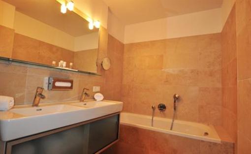 фото отеля Avenida Mountain Resort Kaprun